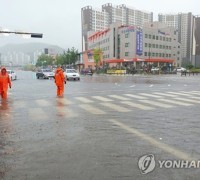 전남 서남부 시간당 최대 65㎜ 폭우…침수 피해 잇따라