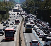 추석연휴 이동인구 4022만 명…나흘 간 고속도로 통행료 면제
